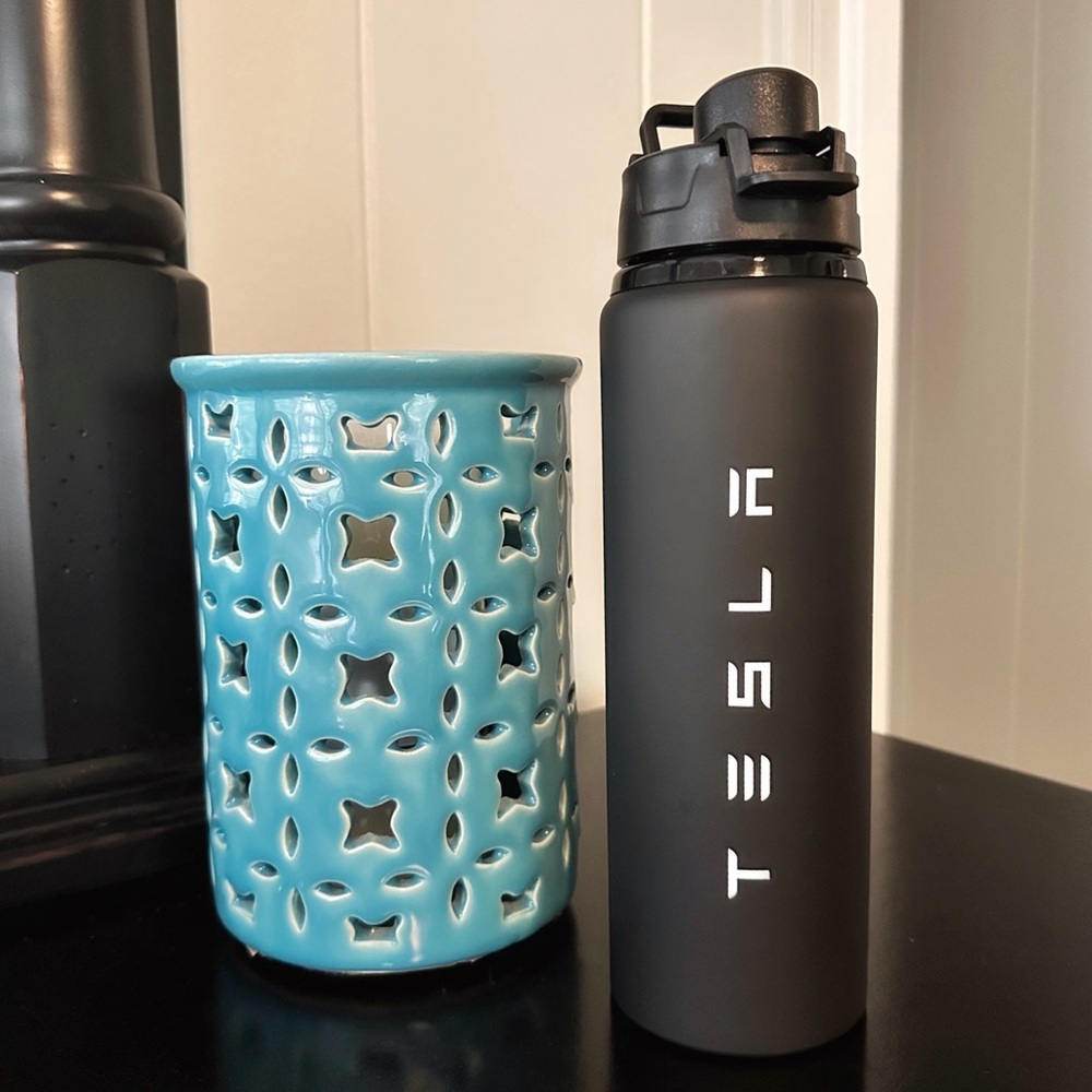 TESLA 28oz Aluminum Water Bottle. New, never used with original box.